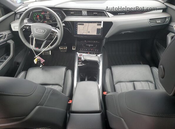 WA16CBGE0RB060922 2024 AUDI SQ8 Blue Widok deski rozdzielczej