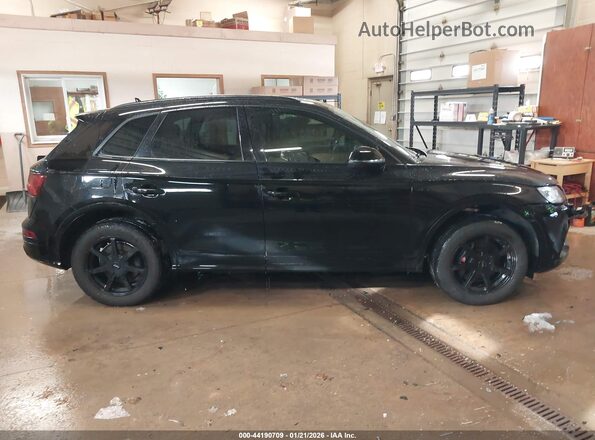 WA1A4AFY3J2015104 2018 AUDI SQ5 Черный Вид задней части салона