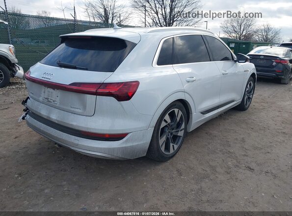 WA1AAAGE5MB014411 2021 AUDI E-TRON White Trasero derecho
