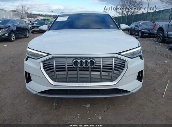 WA1AAAGE5MB014411 2021 AUDI E-TRON White Vista del cuadro de instrumentos