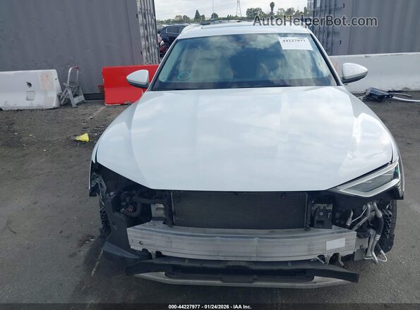 WA1AAAGE8MB000728 2021 AUDI E-TRON White 