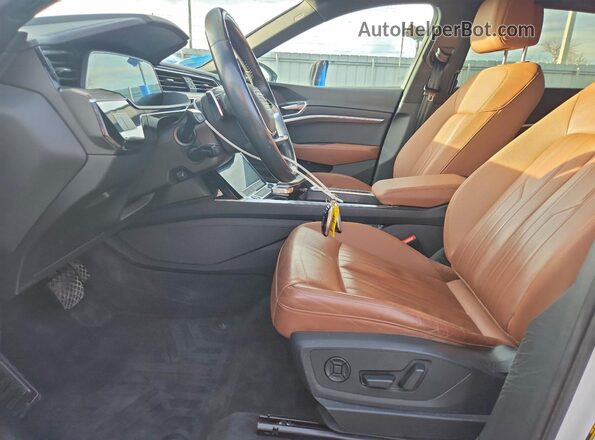 WA1AAAGEXMB021399 2021 AUDI E-TRON White Սալոնի դիմացի տեսք