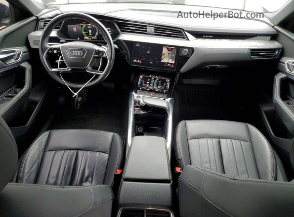WA1AAAGEXNB010419 2022 AUDI E-TRON Серый Вид панели приборов
