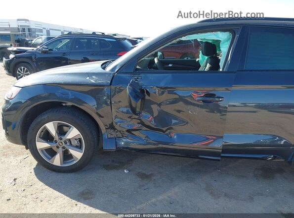 WA1ABAFY1S2053583 2025 AUDI Q5 Black Դիմացի տեսք