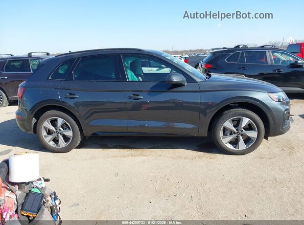 WA1ABAFY1S2053583 2025 AUDI Q5 Black Սալոնի հետևի տեսք
