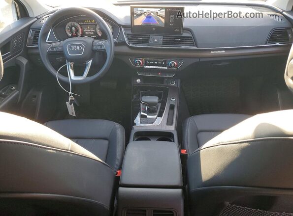 WA1ABAFY6S2027268 2025 AUDI Q5 Black Vista del salpicadero