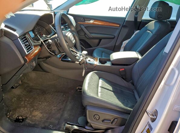 WA1ABAFY8R2094593 2024 AUDI Q5 White წინა სალონის ხედი