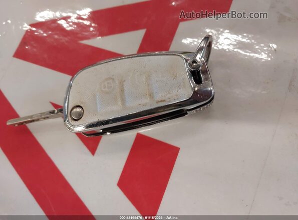 WA1AECF30L1054223 2020 AUDI Q3 White Widok deski rozdzielczej