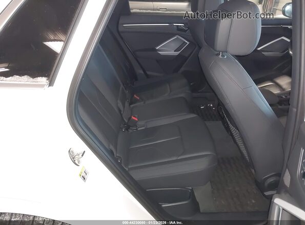 WA1AECF36K1068819 2019 AUDI Q3 White VIN կոդի պիտակի տեսք
