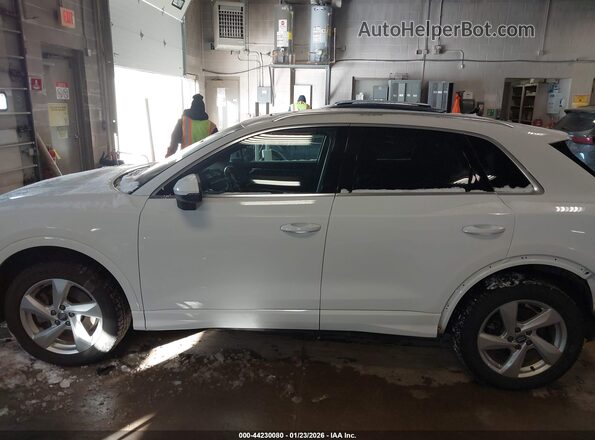 WA1AECF36K1068819 2019 AUDI Q3 White Սալոնի 360 աստիճան տեսք