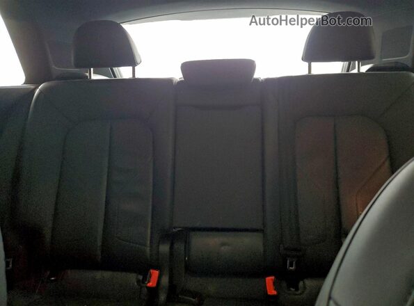 WA1AECF37K1077836 2019 AUDI Q3 Gray Widok tylnych siedzeń