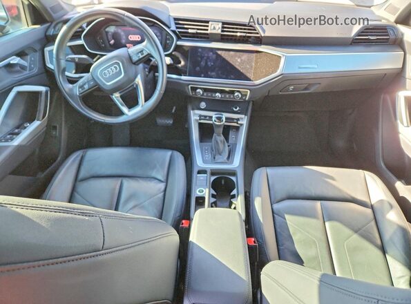 WA1AECF3XK1079774 2019 AUDI Q3 Gray Widok deski rozdzielczej