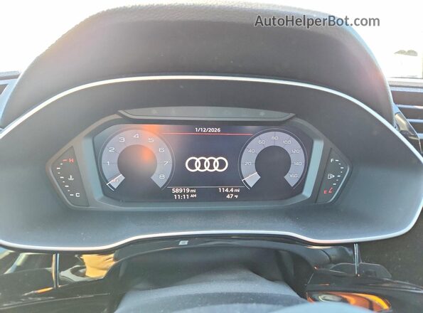 WA1AECF3XK1079774 2019 AUDI Q3 Gray Widok zestawu wskaźników