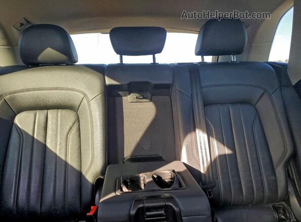 WA1ANAFY2L2057618 2020 AUDI Q5 Green Rear seats view