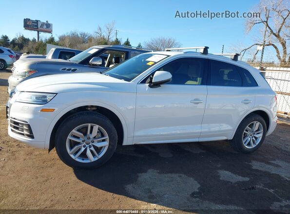 WA1ANAFY3L2115669 2020 AUDI Q5 White Widok wnętrza 360 stopni