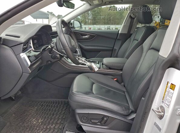 WA1AVBF16PD029923 2023 AUDI Q8 White Вид салону спереду