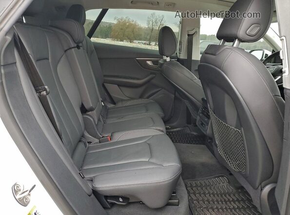 WA1AVBF16PD029923 2023 AUDI Q8 White Вид задньої частини салону