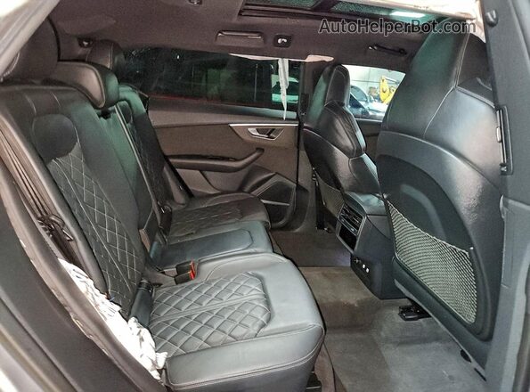 WA1AWBF17MD008748 2021 AUDI SQ8 Gray უკანა სალონის ხედი