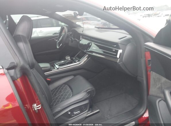 WA1AWBF19MD018813 2021 AUDI SQ8 Красный Вид салона спереди