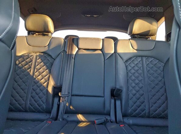 WA1AWBF79ND019210 2022 AUDI SQ7 Maroon Vista de los asientos traseros