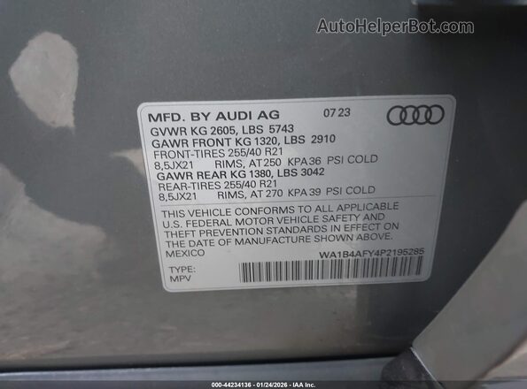 WA1B4AFY4P2195285 2023 AUDI SQ5 Gray Widok komory silnika