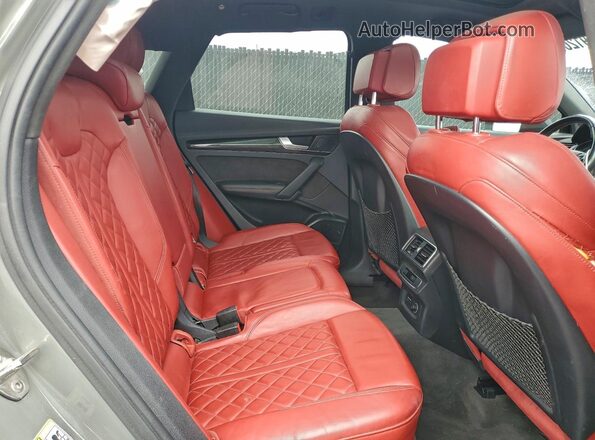 WA1B4AFY5K2084186 2019 AUDI SQ5 Green Vista de los asientos traseros