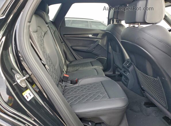 WA1B4AFY8P2083122 2023 AUDI SQ5 Black Widok wnętrza z tyłu