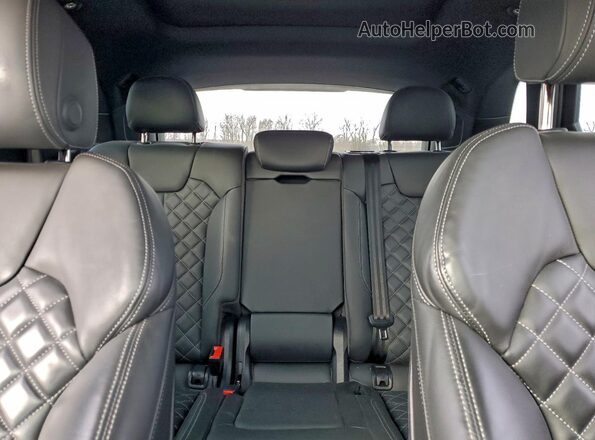 WA1B4AFY8P2083122 2023 AUDI SQ5 Black Widok tylnych siedzeń