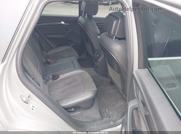 WA1B4AFY9L2039009 2020 AUDI SQ5 Gray Вид наклейки з VIN-кодом