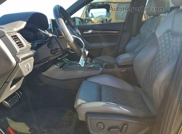 WA1B4AFYXL2081110 2020 AUDI SQ5 Gray Front interior view