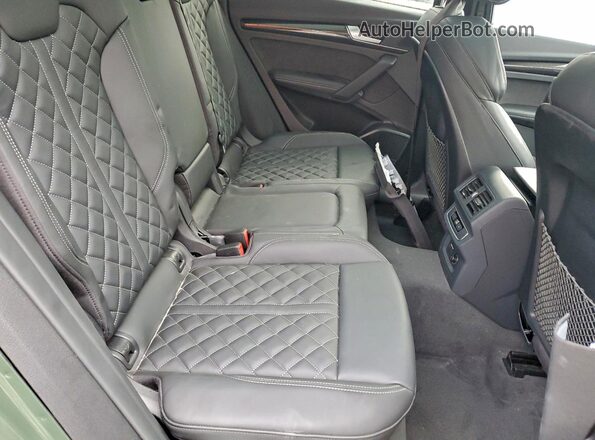 WA1B4BFY5P2014636 2023 AUDI SQ5 Green Vista interior trasera