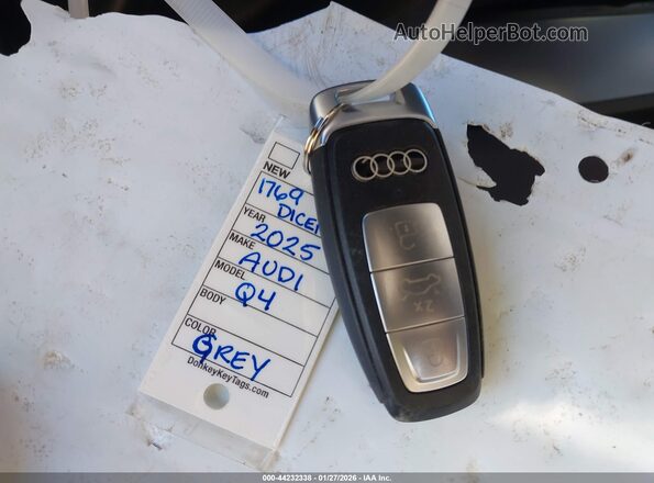 WA1B5BFZ1SP056576 2025 AUDI Q4 Gray 