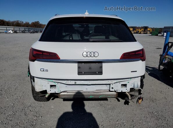 WA1BAAFY1M2131256 2021 AUDI Q5 White 