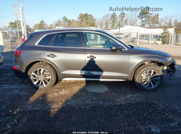 WA1BAAFY4M2007451 2021 AUDI Q5 Gray Vista interior trasera