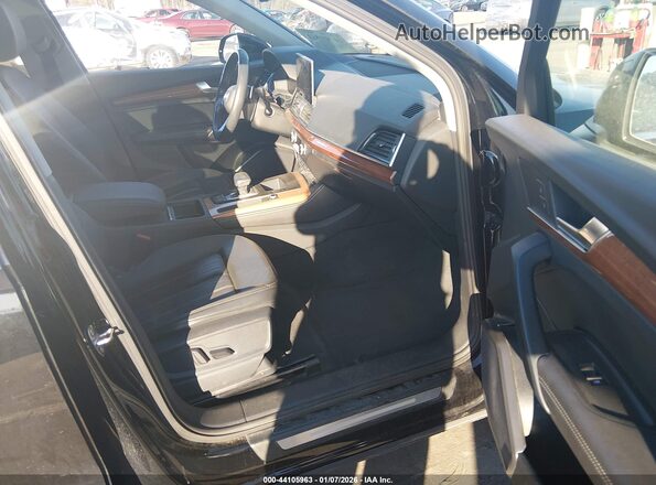 WA1BAAFY5M2015980 2021 AUDI Q5 Black Սալոնի դիմացի տեսք