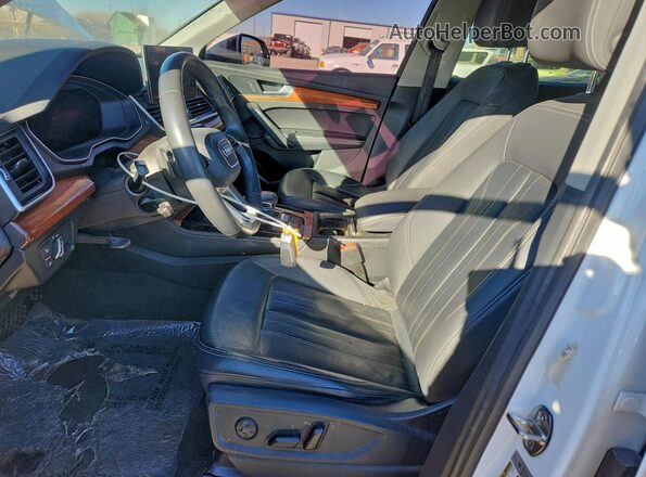 WA1BAAFY5M2021908 2021 AUDI Q5 Белый Вид салона спереди