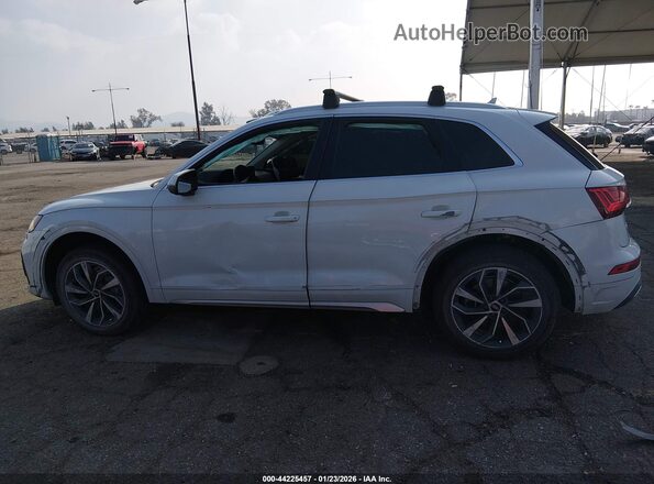 WA1BAAFY9M2024732 2021 AUDI Q5 Белый Вид задней части салона