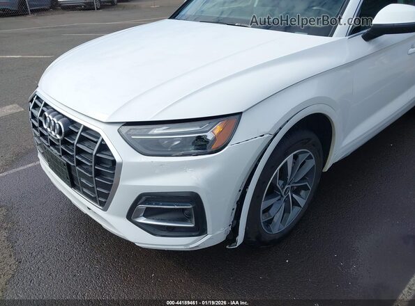WA1BAAFYXM2019765 2021 AUDI Q5 White Front view