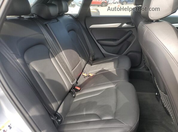 WA1BCCFSXJR008026 2018 AUDI Q3 Silver 