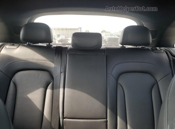WA1BCCFSXJR008026 2018 AUDI Q3 Silver 