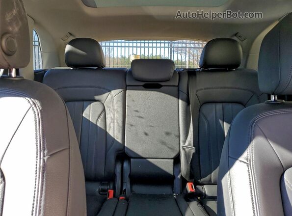 WA1BNAFY5L2018221 2020 AUDI Q5 Black Widok tylnych siedzeń