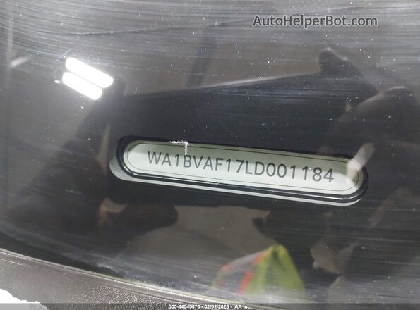 WA1BVAF17LD001184 2020 AUDI Q8 Gray Vista del compartimento del motor
