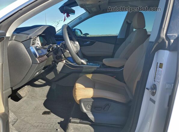 WA1BVBF10PD013401 2023 AUDI Q8 White Vista interior delantera