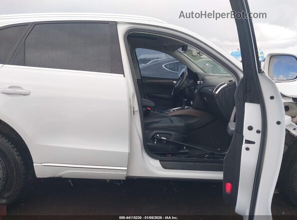 WA1C2AFP7HA063422 2017 AUDI Q5 Белый Вид салона спереди