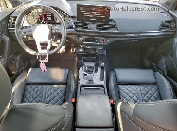 WA1C4AFY3P2079709 2023 AUDI SQ5 Gray Առջևի վահանակի տեսք