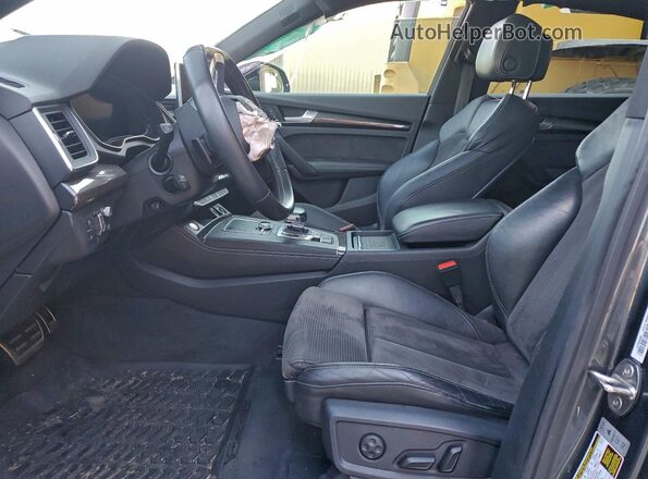 WA1C4AFY9K2140800 2019 AUDI SQ5 Серый Вид салона спереди
