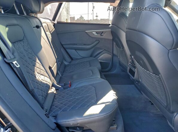 WA1CWBF17SD031436 2025 AUDI SQ8 Black უკანა სალონის ხედი