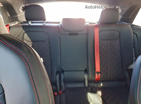 WA1CWBF19SD038002 2025 AUDI SQ8 Black უკანა სავარძლების ხედი