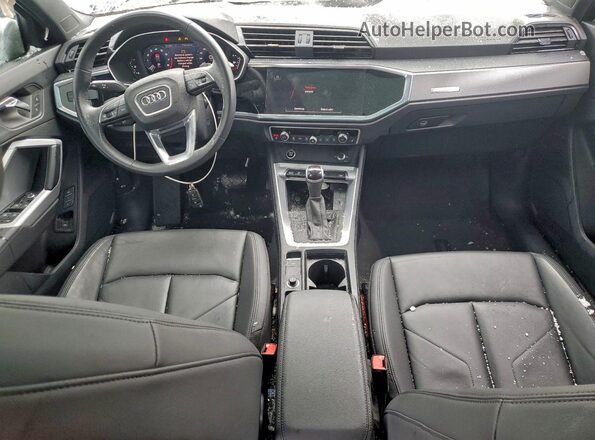 WA1DECF32P1062570 2023 AUDI Q3 Черный Вид панели приборов