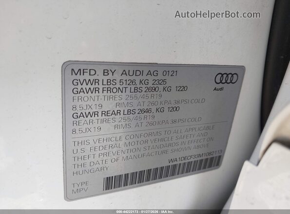 WA1DECF33M1082113 2021 AUDI Q3 White ძრავის განყოფილების ხედი
